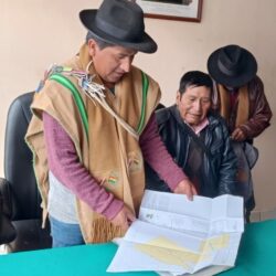 LA COMUNIDAD JUCUMARINI DEL MUNICIPIO DE PALCA RECIBE SU TÍTULO AGRARIO COLECTIVO